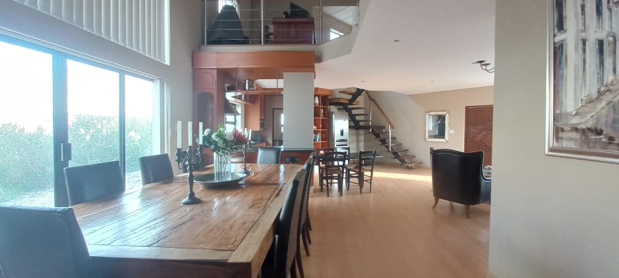 4 Bedroom Property for Sale in Pringle Bay Western Cape